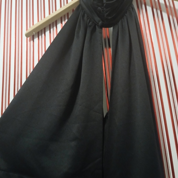 Woman's guess Los Angeles  satin black jumpsuit size 10 - Picture 6 of 16